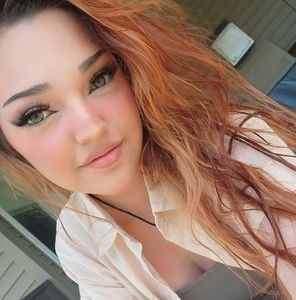 Meet your Posher, Coelina